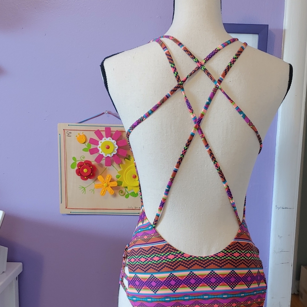 Aztec design one-piece - Picture 2 of 7